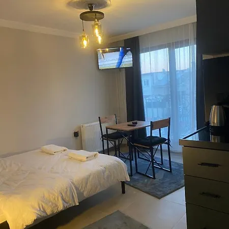 Street Apartment